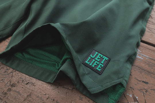 JET LIFE PERFORMANCE SPORTS SHORTS [FOREST]