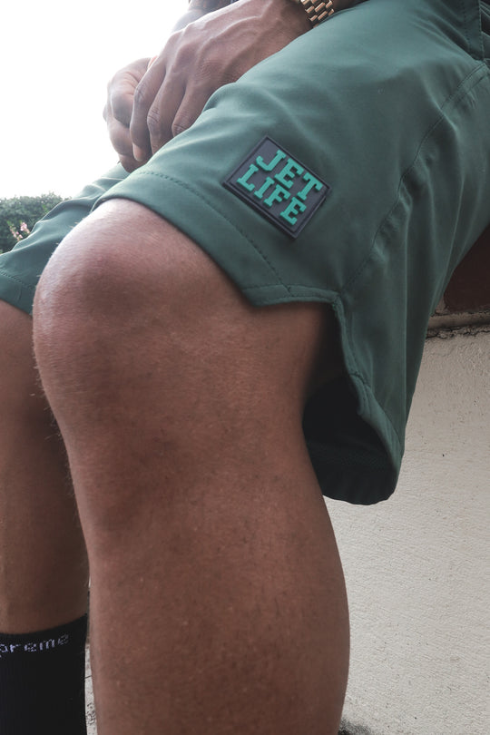 JET LIFE PERFORMANCE SPORTS SHORTS [FOREST]